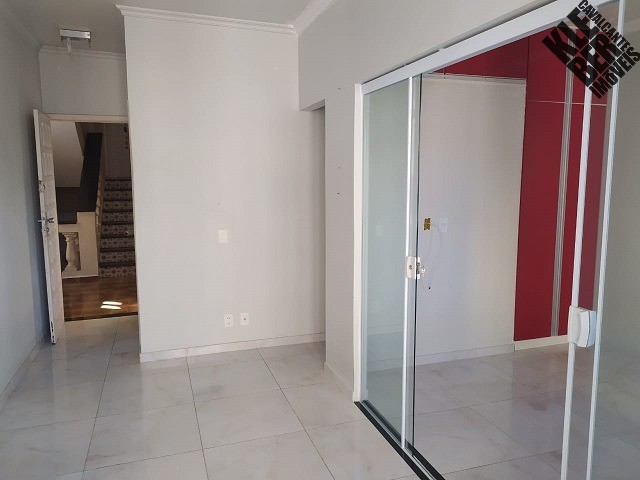 Apartamento para alugar com 1 quarto, 50m² - Foto 2