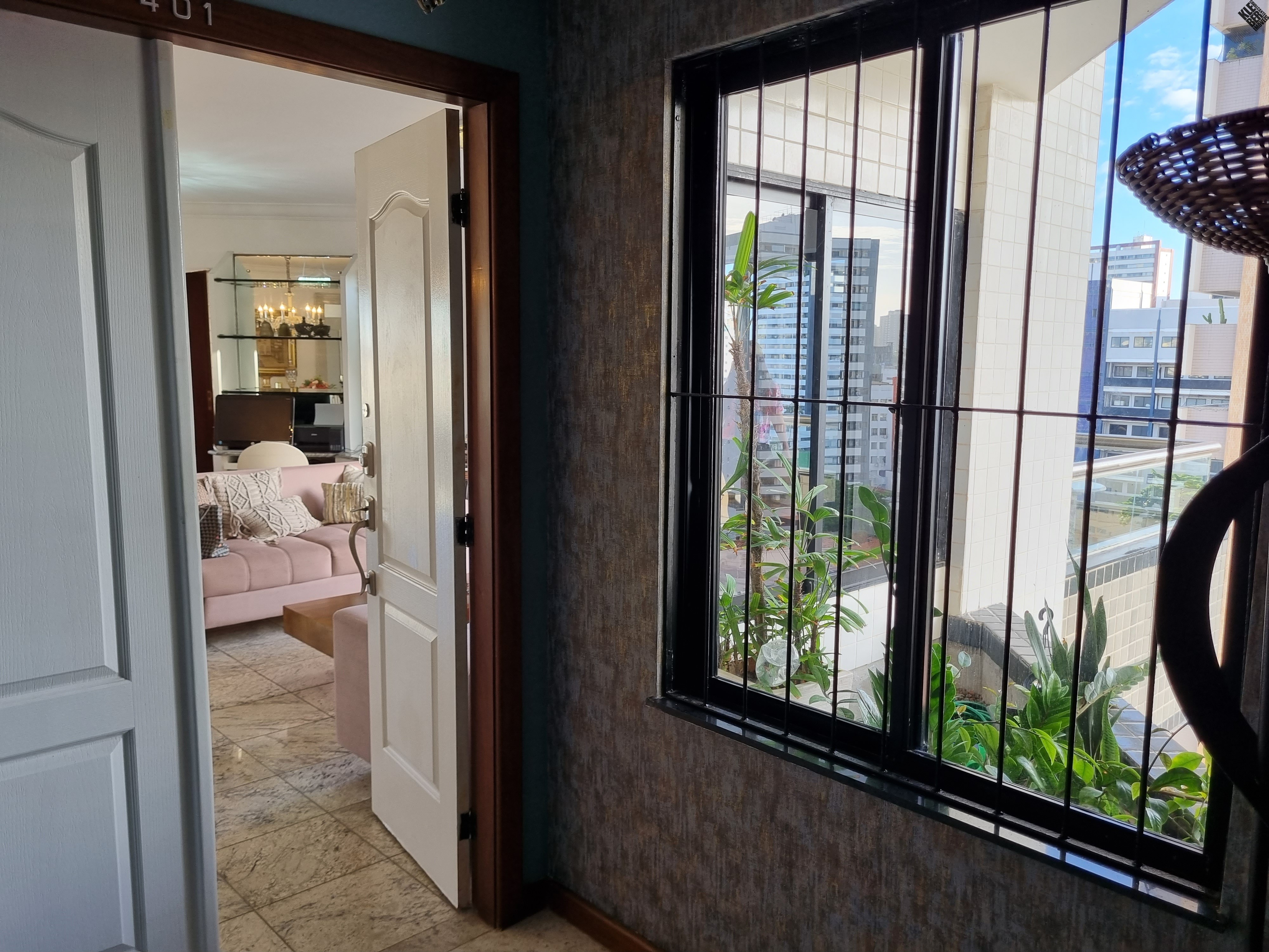 Apartamento à venda com 4 quartos, 214m² - Foto 11