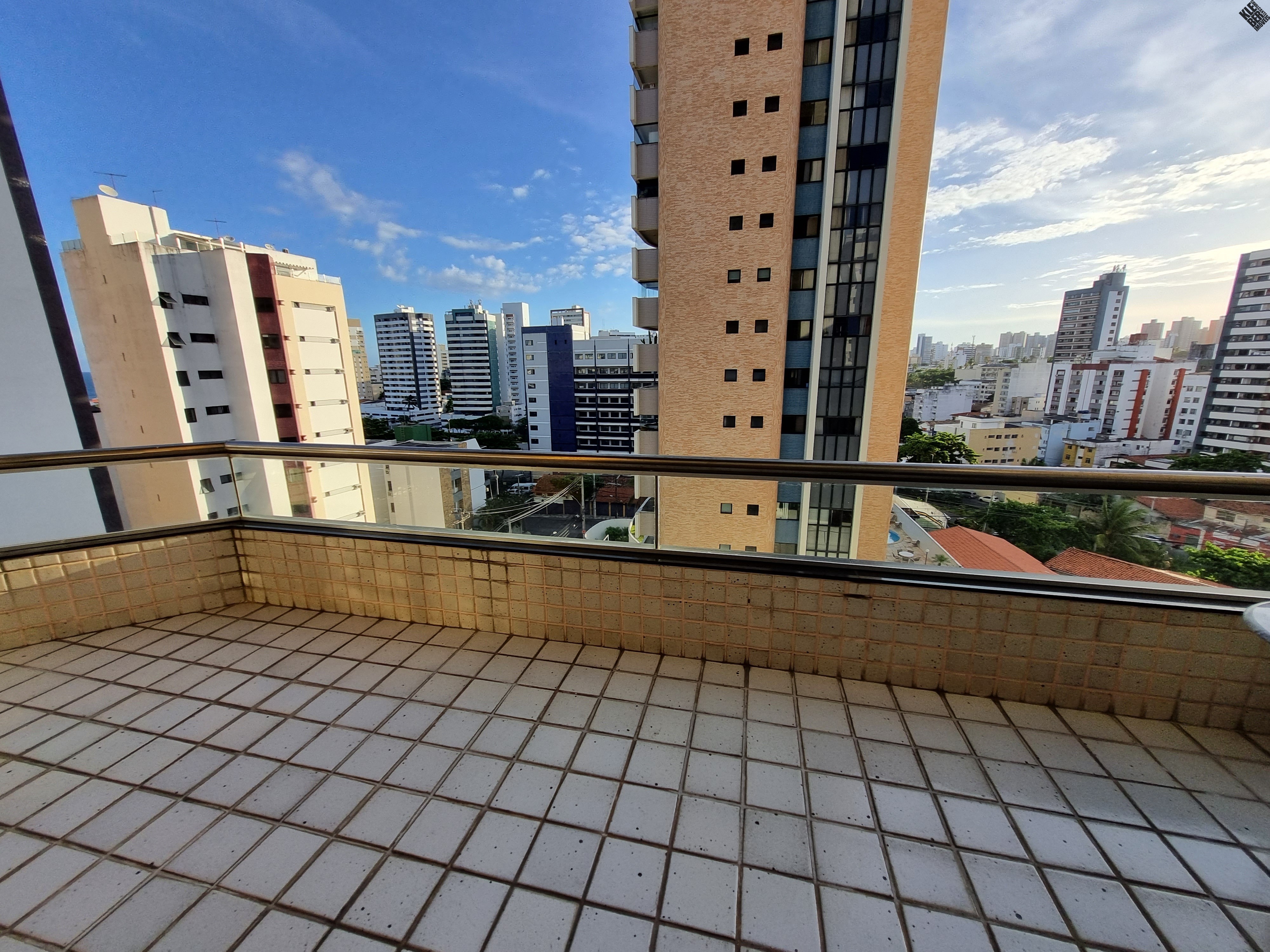 Apartamento à venda com 4 quartos, 214m² - Foto 6