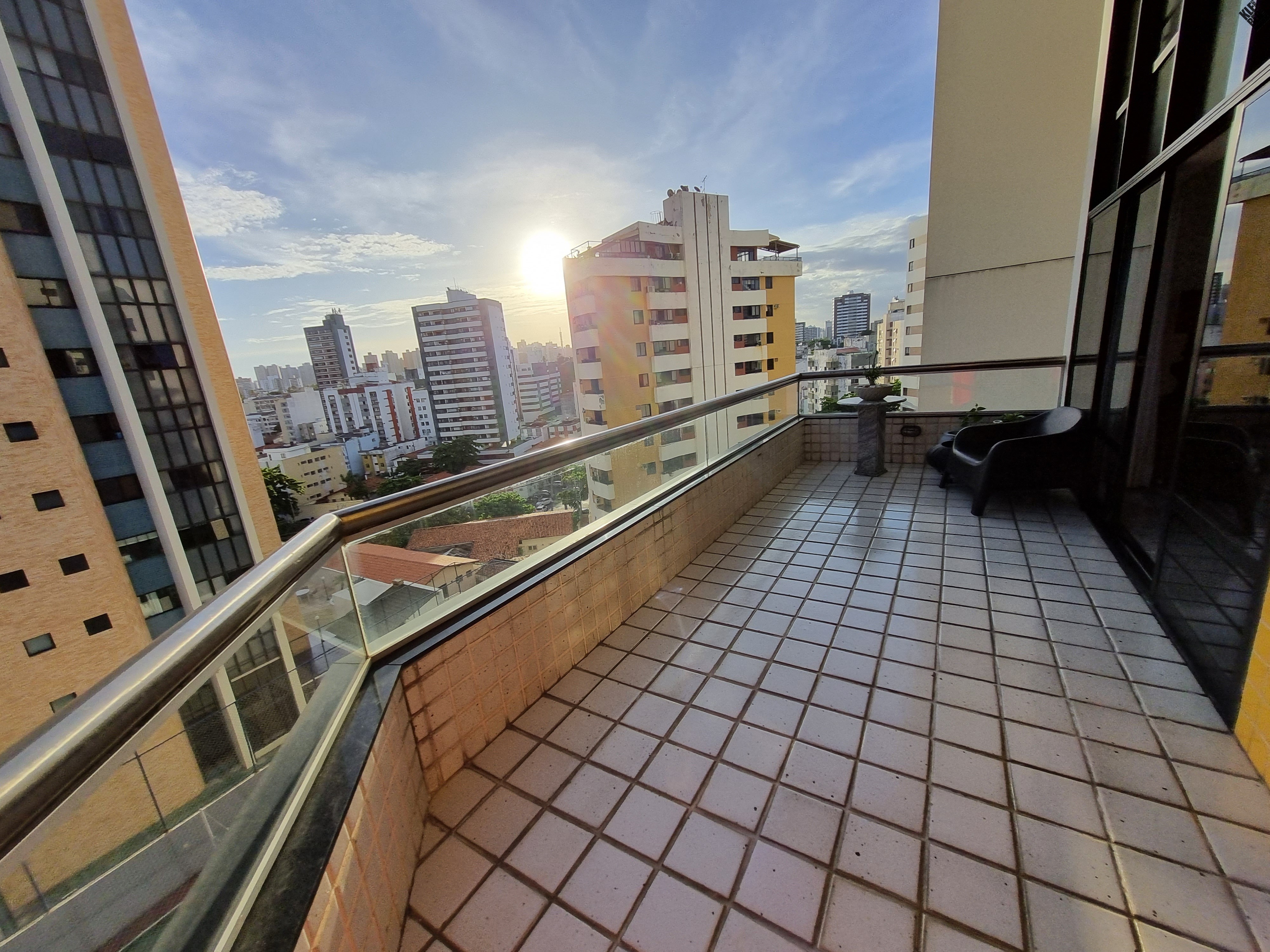 Apartamento à venda com 4 quartos, 214m² - Foto 9