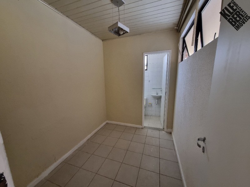 Casa para alugar com 2 quartos, 128m² - Foto 12