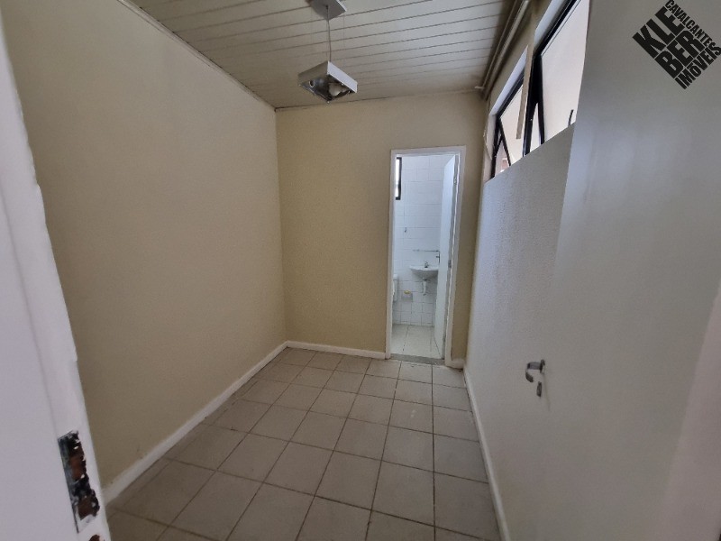 Casa para alugar com 2 quartos, 128m² - Foto 26