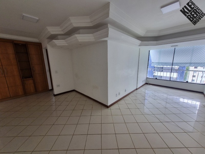 Apartamento à venda com 2 quartos, 80m² - Foto 1