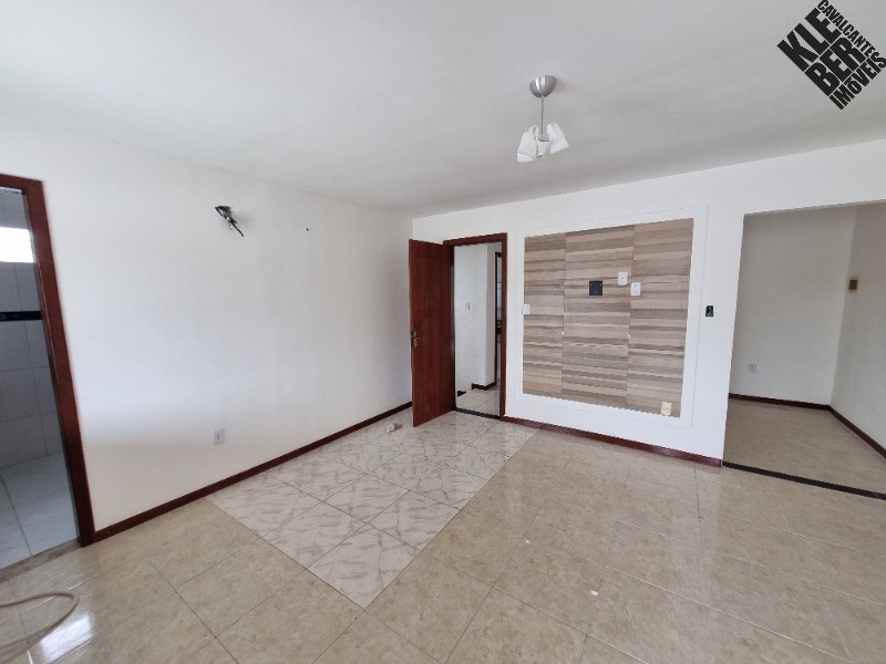 Casa à venda com 3 quartos, 212m² - Foto 4