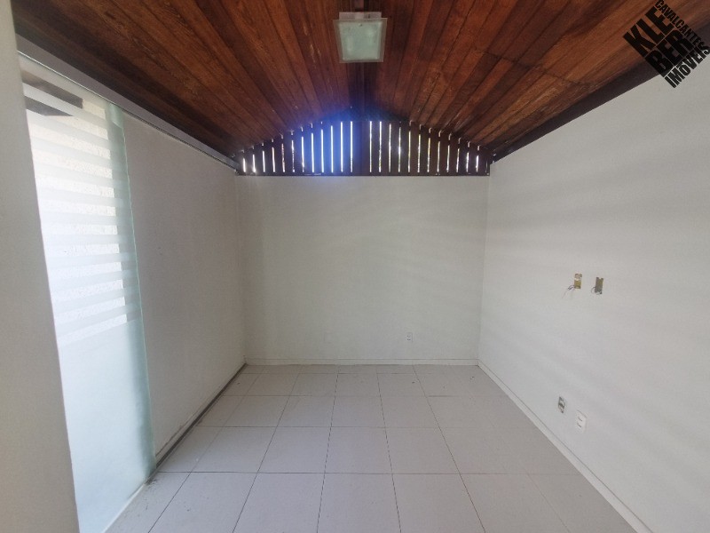 Casa à venda com 5 quartos, 200m² - Foto 15