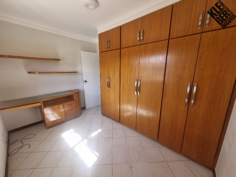 Casa à venda com 5 quartos, 200m² - Foto 27