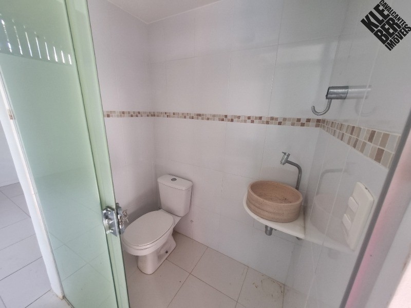 Casa à venda com 5 quartos, 200m² - Foto 14