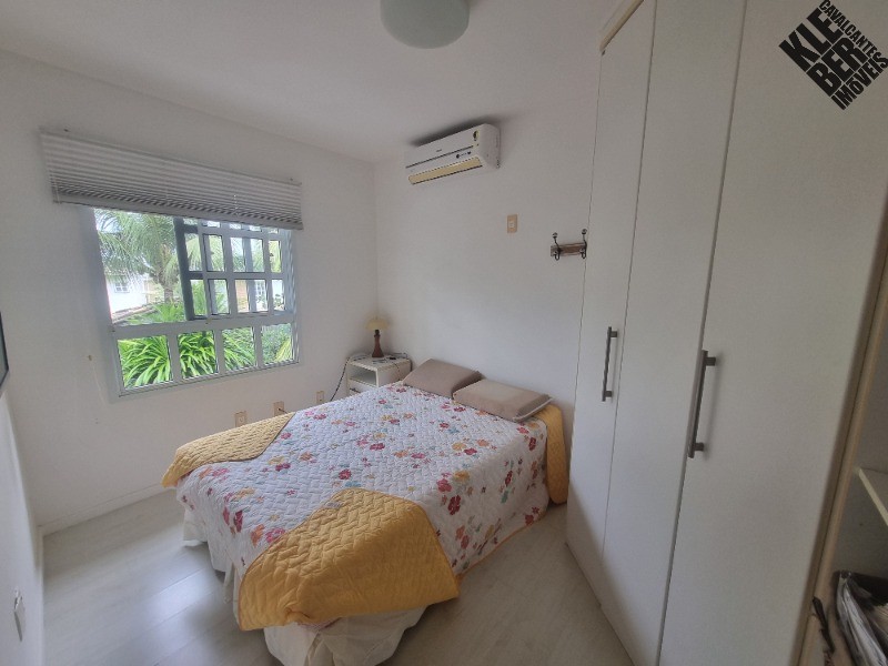 Casa à venda com 3 quartos, 157m² - Foto 14