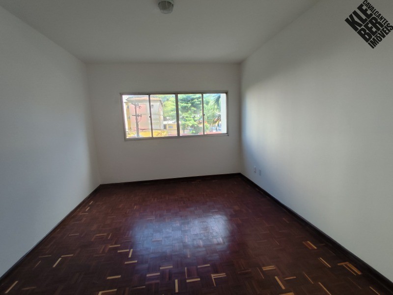 Apartamento à venda com 3 quartos, 137m² - Foto 13