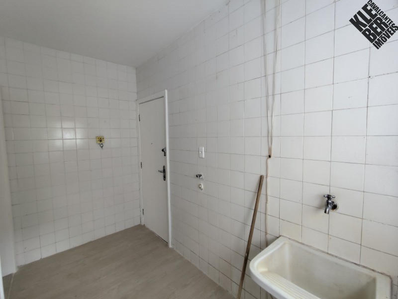 Apartamento à venda com 3 quartos, 137m² - Foto 29