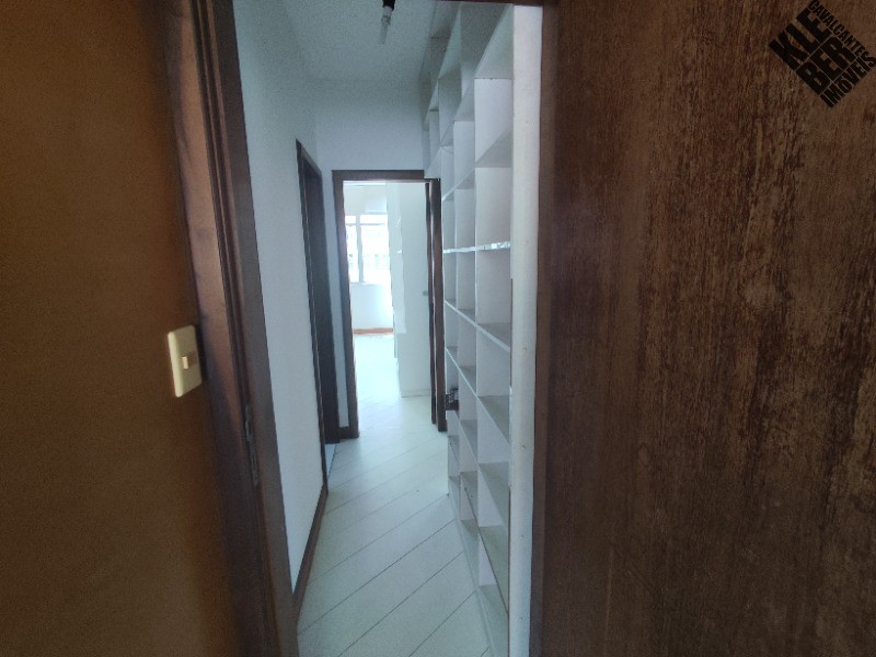 Apartamento à venda com 5 quartos, 250m² - Foto 20