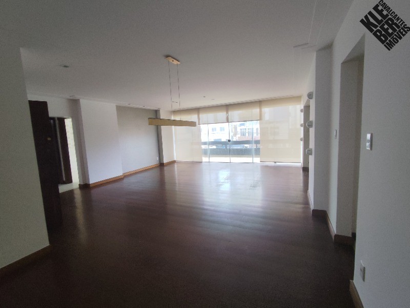 Apartamento à venda com 5 quartos, 250m² - Foto 2