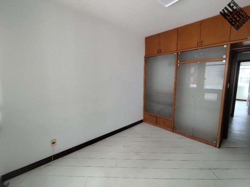 Apartamento à venda com 5 quartos, 250m² - Foto 19