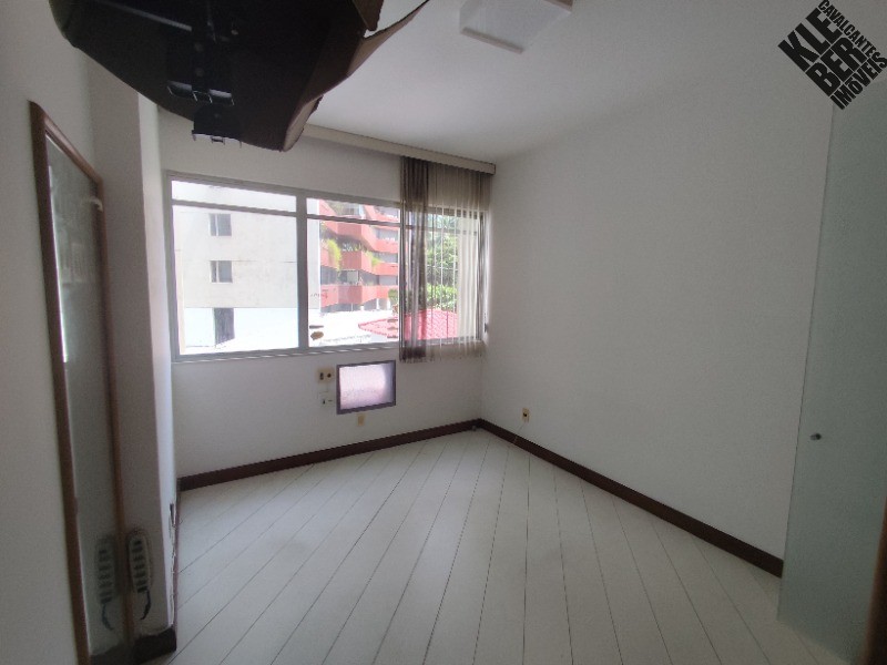 Apartamento à venda com 5 quartos, 250m² - Foto 21