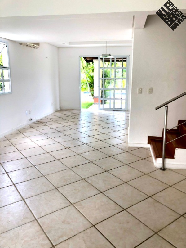 Casa de Condomínio à venda com 4 quartos, 220m² - Foto 12