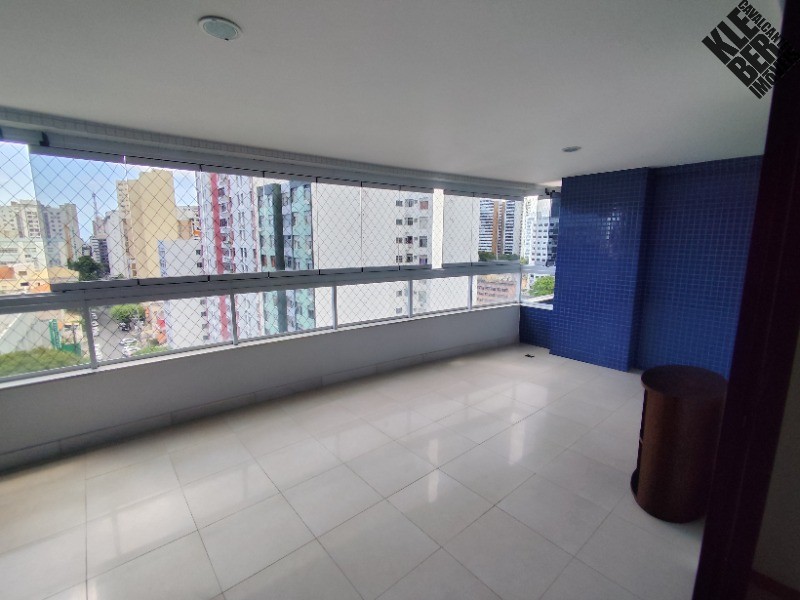 Apartamento para alugar com 3 quartos, 114m² - Foto 3