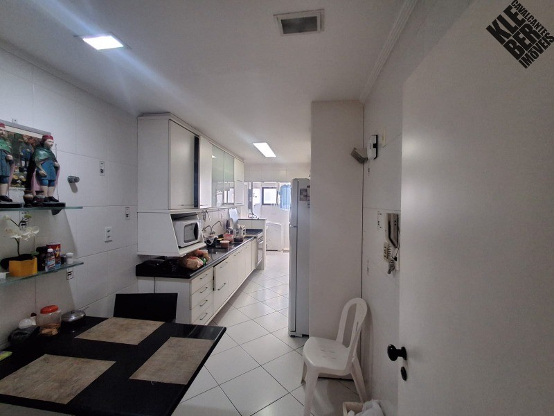 Apartamento à venda com 4 quartos, 173m² - Foto 17