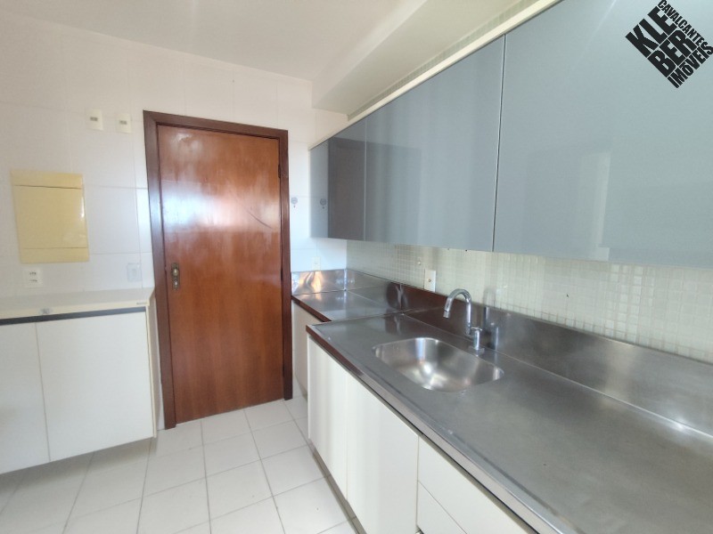 Apartamento à venda com 4 quartos, 145m² - Foto 32