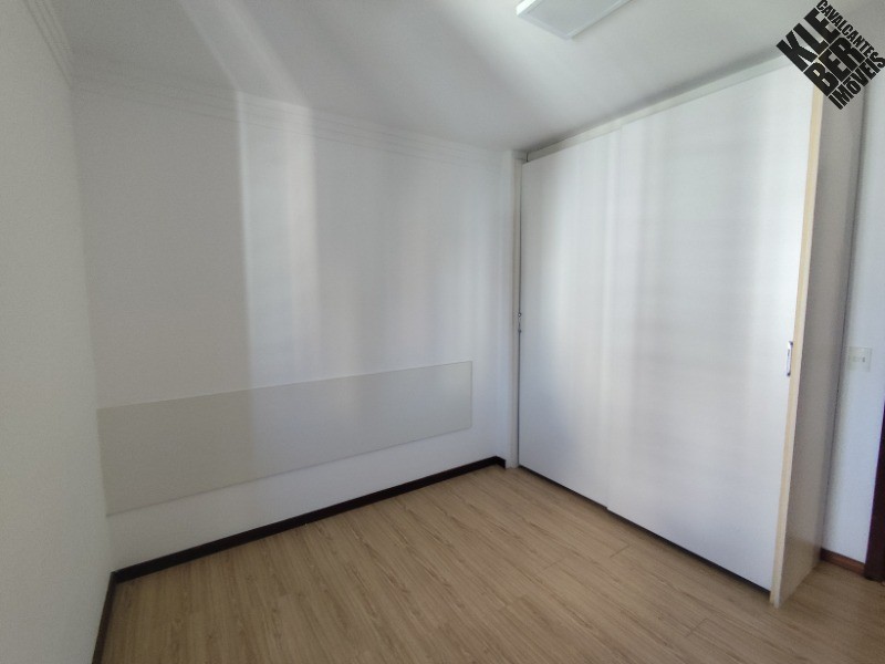 Apartamento à venda com 4 quartos, 145m² - Foto 6