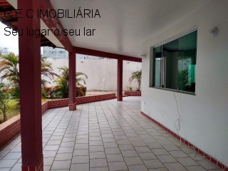 Casa à venda com 3 quartos, 180m² - Foto 3