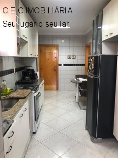 Apartamento à venda com 3 quartos, 140m² - Foto 18