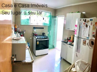 Casa de Condomínio à venda com 3 quartos, 210m² - Foto 2