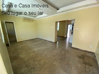 Casa à venda com 5 quartos, 200m² - Foto 4