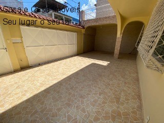 Casa à venda com 5 quartos, 200m² - Foto 3