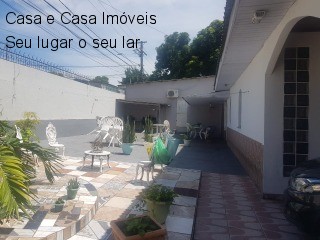 Casa à venda com 3 quartos, 375m² - Foto 1