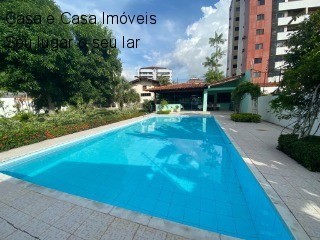 Casa à venda com 6 quartos, 2850m² - Foto 1