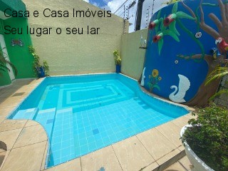 Casa à venda com 4 quartos, 300m² - Foto 2