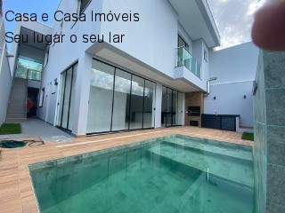 Casa de Condomínio à venda com 4 quartos, 271m² - Foto 1