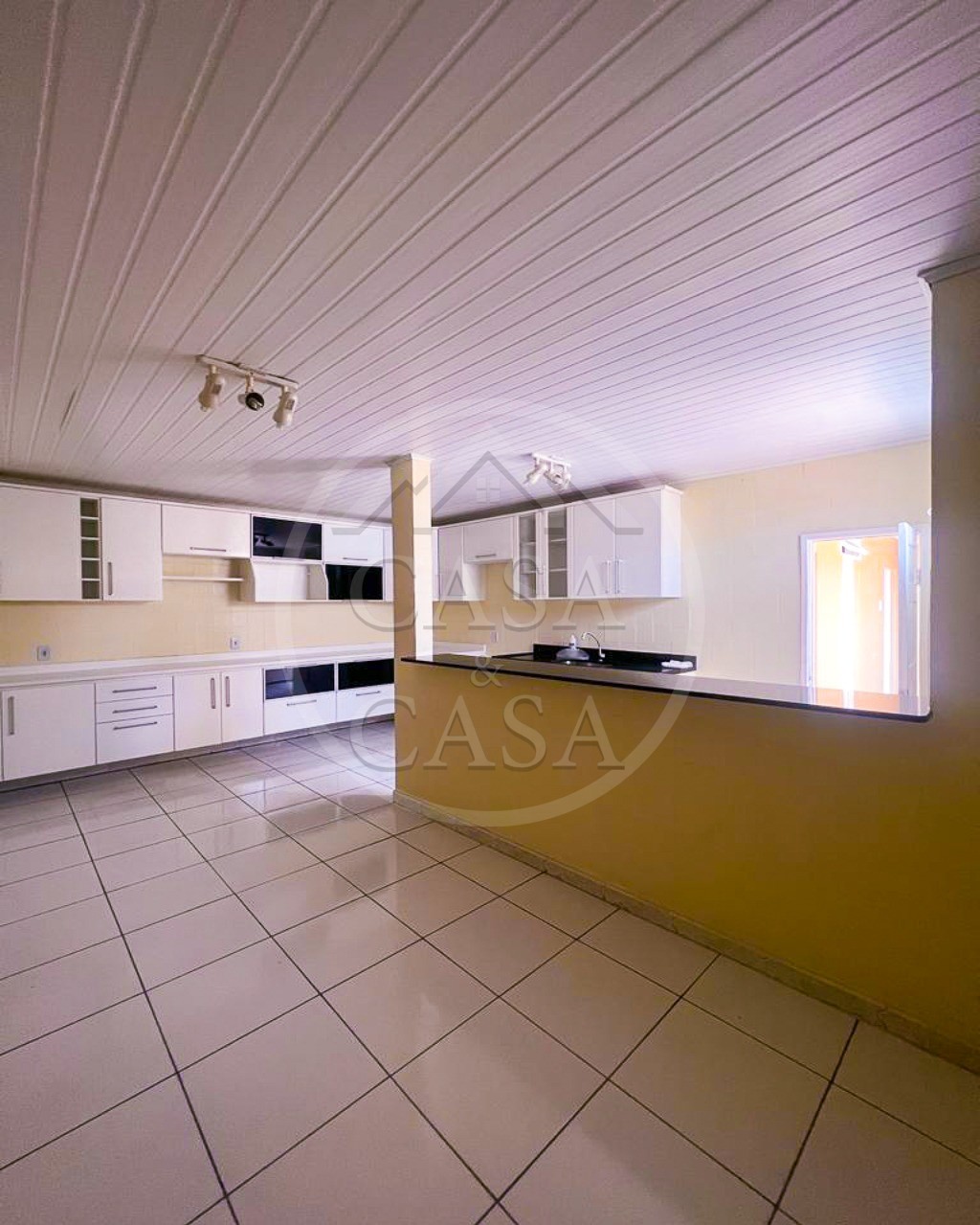 Casa à venda com 3 quartos, 360m² - Foto 7