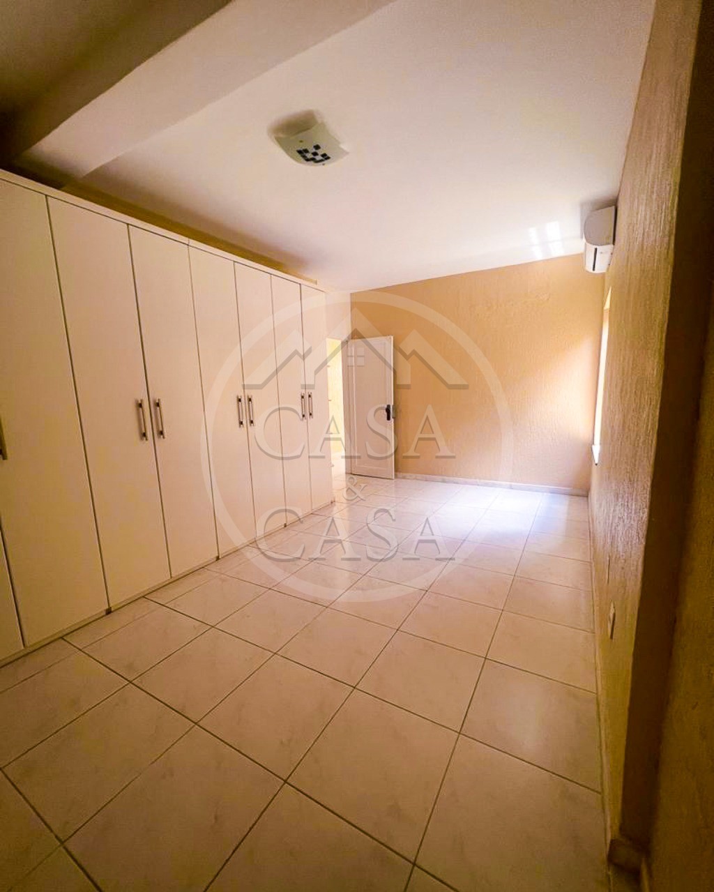 Casa à venda com 3 quartos, 360m² - Foto 8