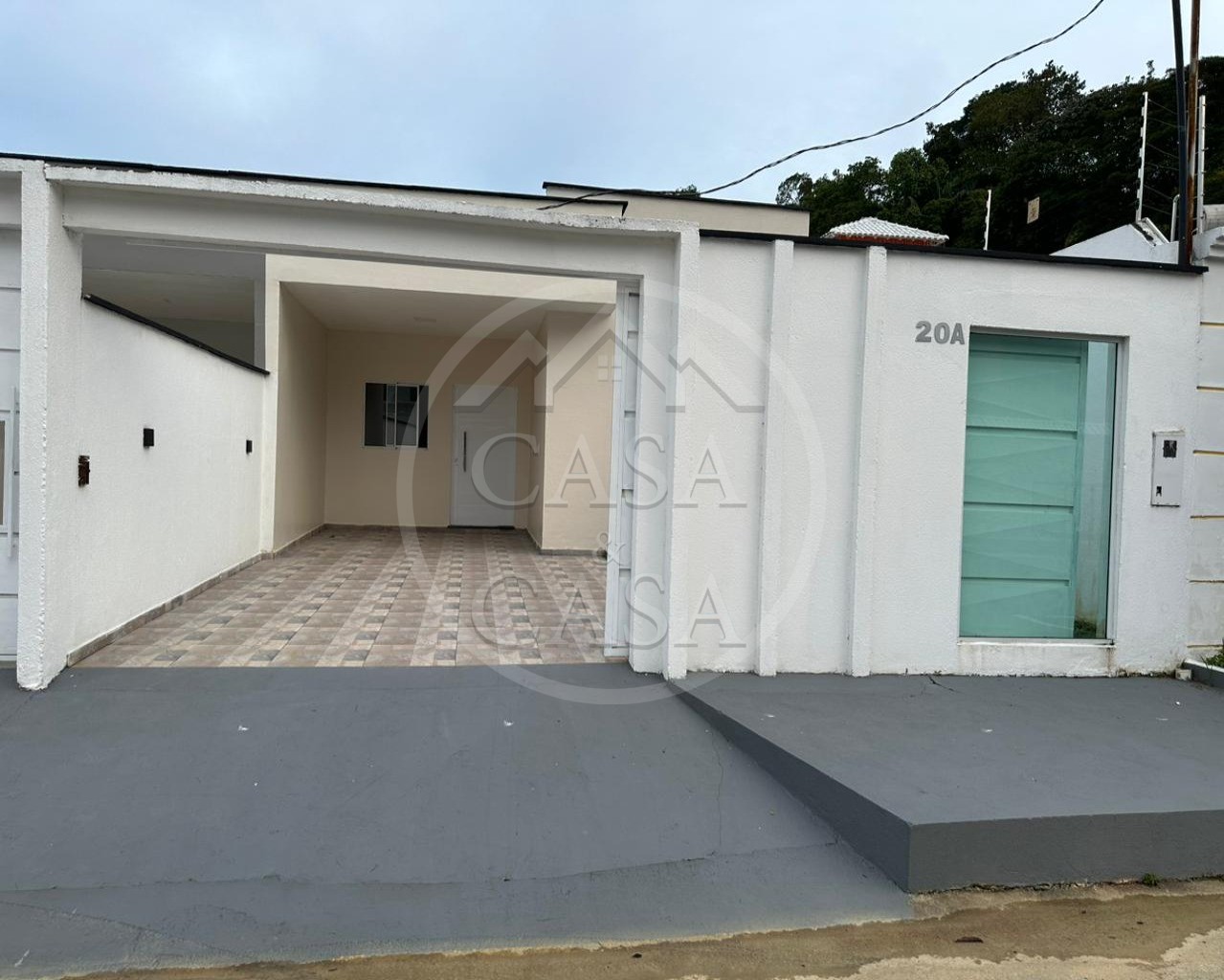 Casa à venda com 3 quartos, 120m² - Foto 1