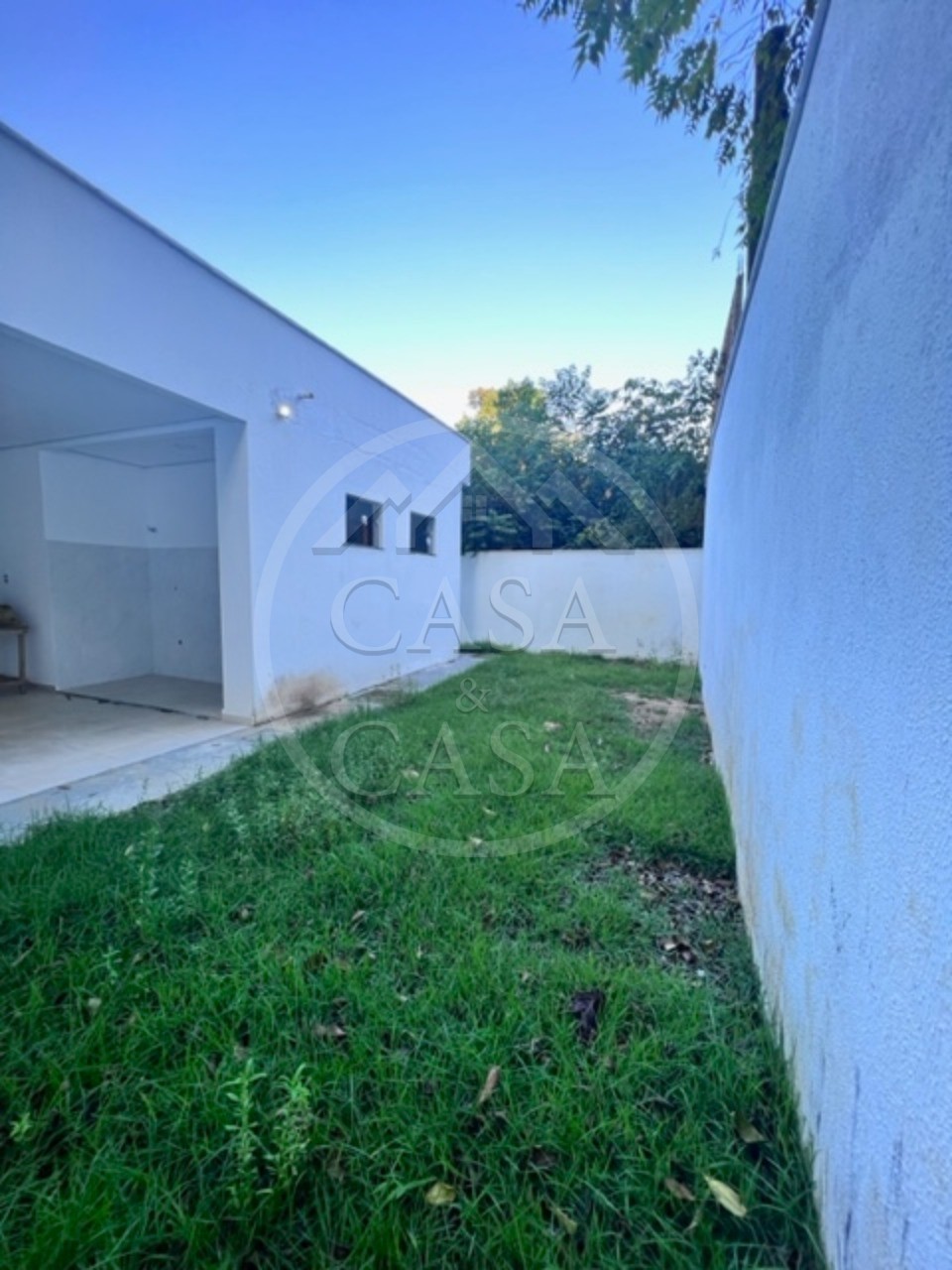 Casa à venda com 3 quartos, 250m² - Foto 11