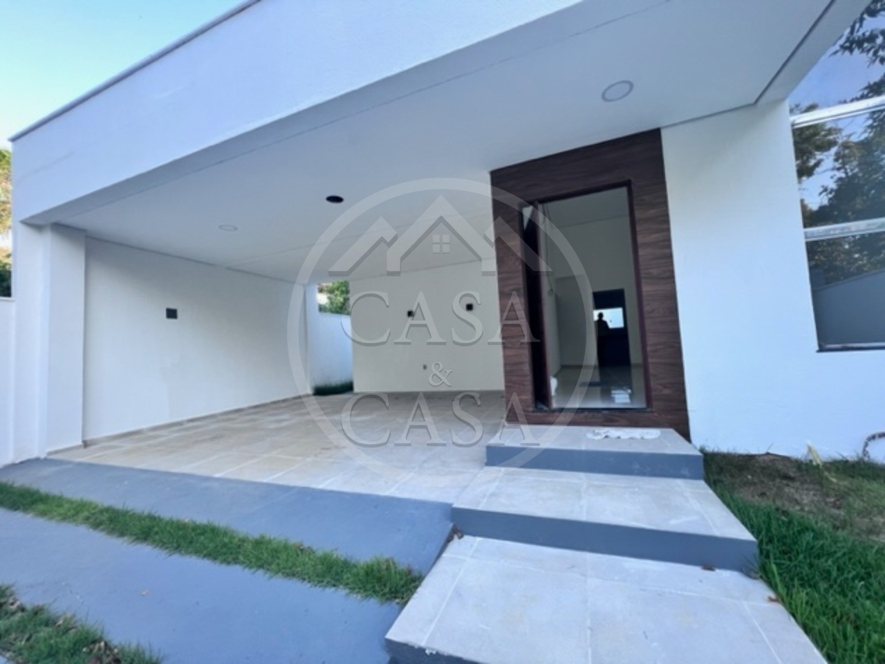 Casa à venda com 3 quartos, 250m² - Foto 3