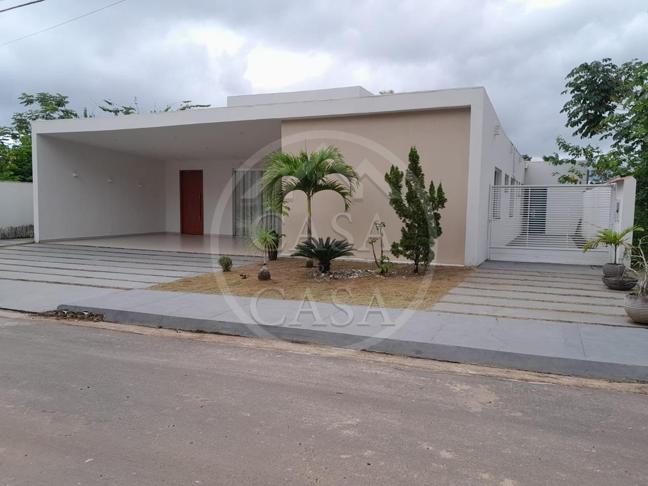 Casa de Condomínio para alugar com 5 quartos, 320m² - Foto 2