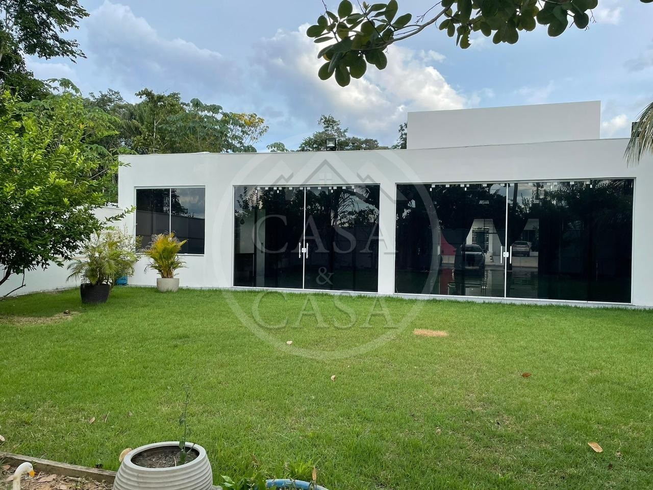 Casa de Condomínio para alugar com 5 quartos, 320m² - Foto 16