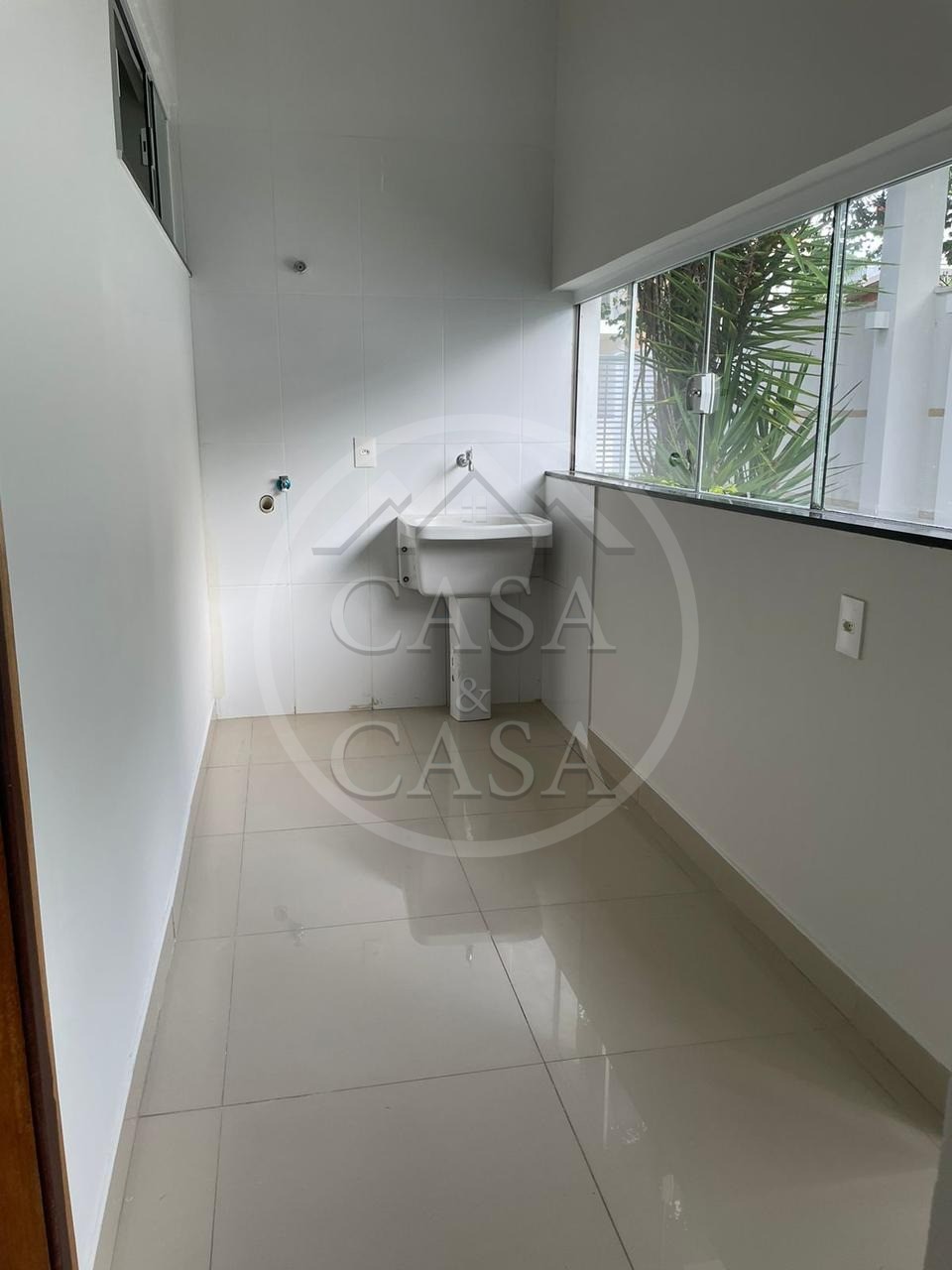 Casa de Condomínio para alugar com 5 quartos, 320m² - Foto 11