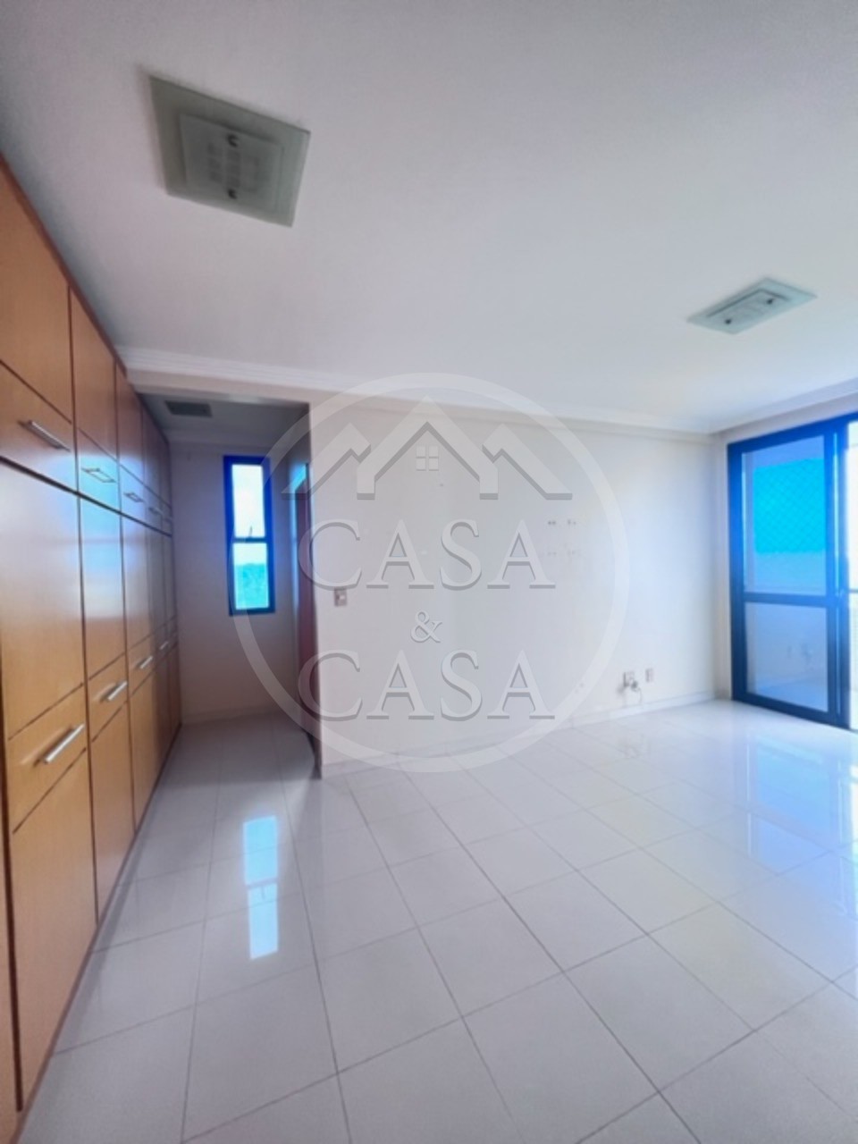 Apartamento à venda com 3 quartos, 204m² - Foto 5