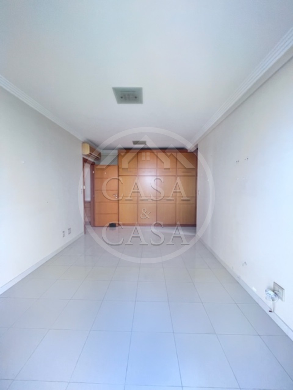 Apartamento à venda com 3 quartos, 204m² - Foto 4