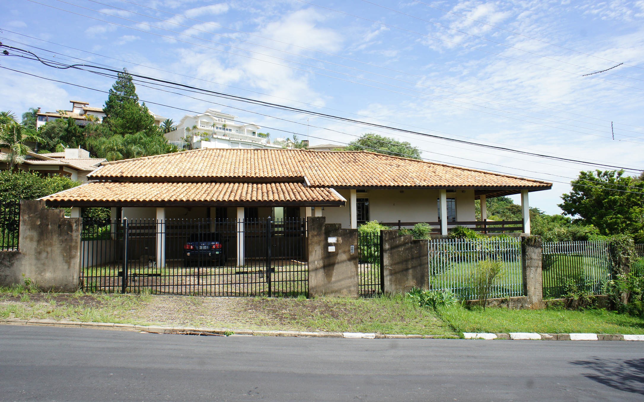 Casa de Condomínio à venda e aluguel com 4 quartos, 540m² - Foto 2