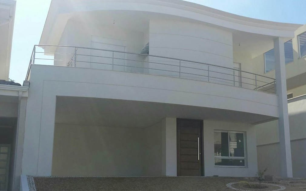 Casa de Condomínio à venda com 4 quartos, 340m² - Foto 1