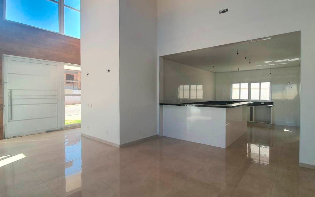 Casa de Condomínio para alugar com 4 quartos, 480m² - Foto 4