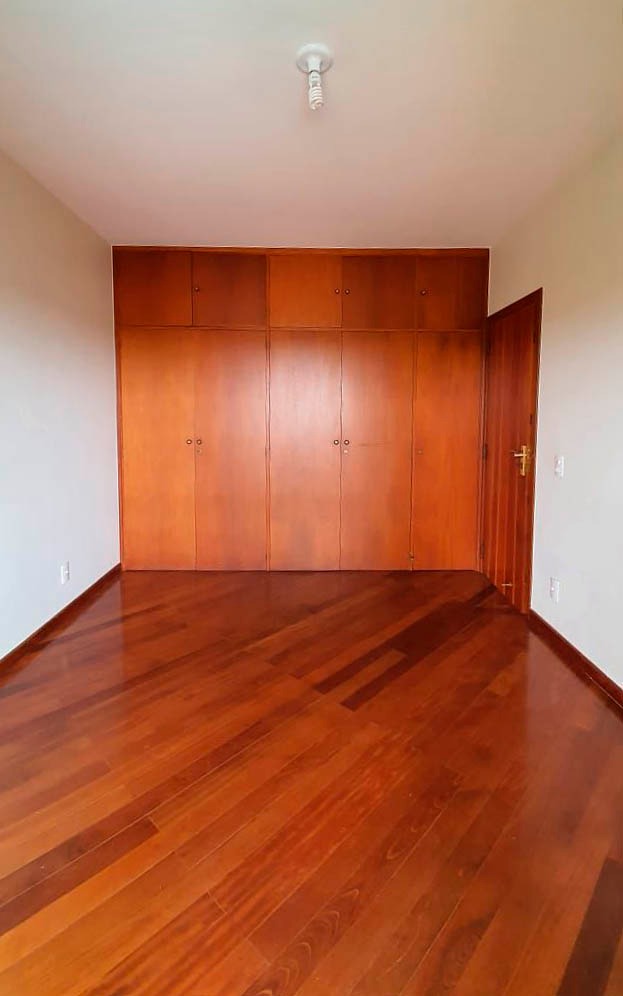 Casa de Condomínio à venda e aluguel com 4 quartos, 600m² - Foto 18