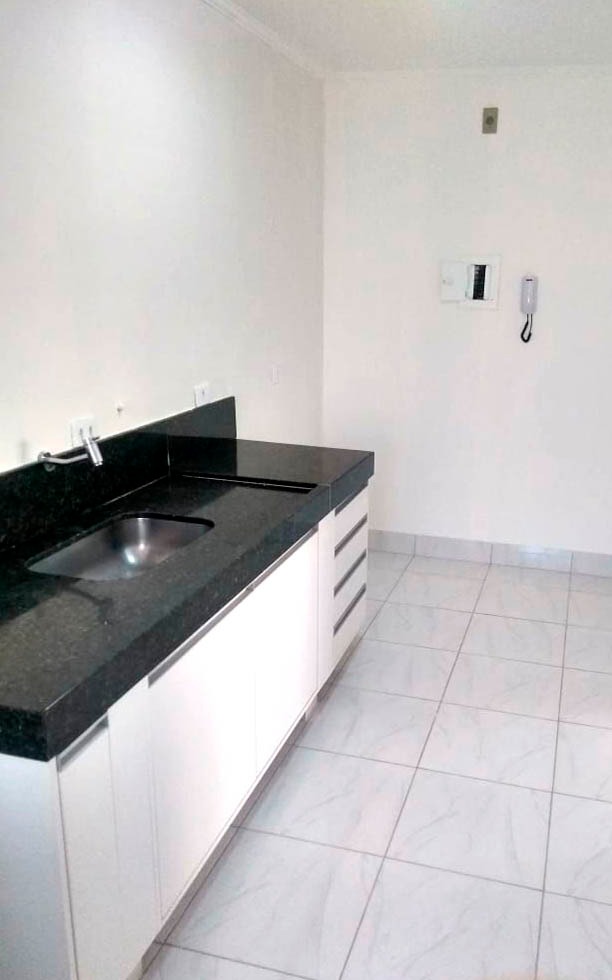 Apartamento à venda com 2 quartos, 68m² - Foto 5