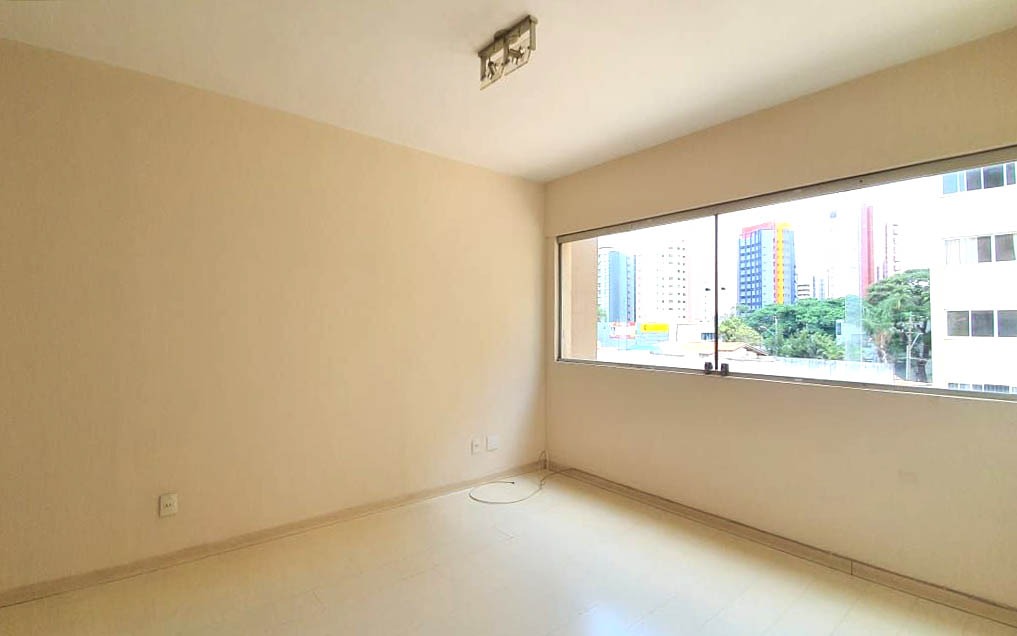 Apartamento à venda com 2 quartos, 63m² - Foto 3