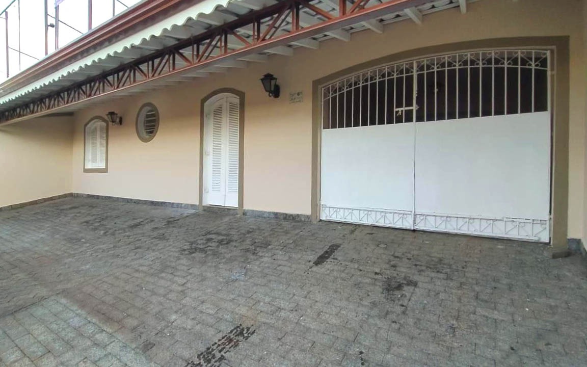 Casa à venda com 4 quartos, 130m² - Foto 3