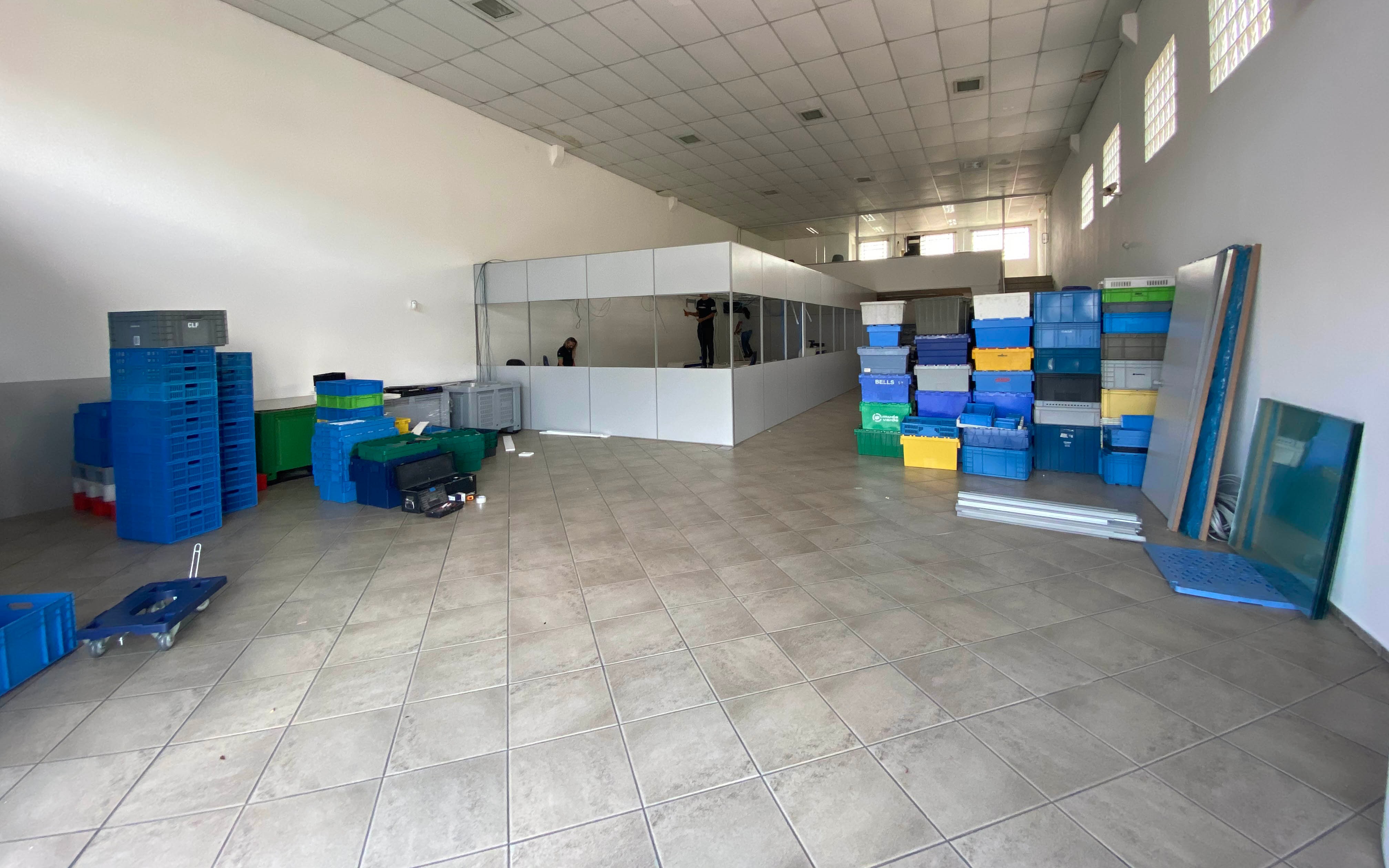 Depósito-Galpão-Armazém para alugar, 300m² - Foto 2